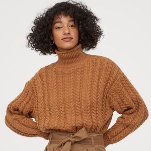 Cable knit Sweater in Medium